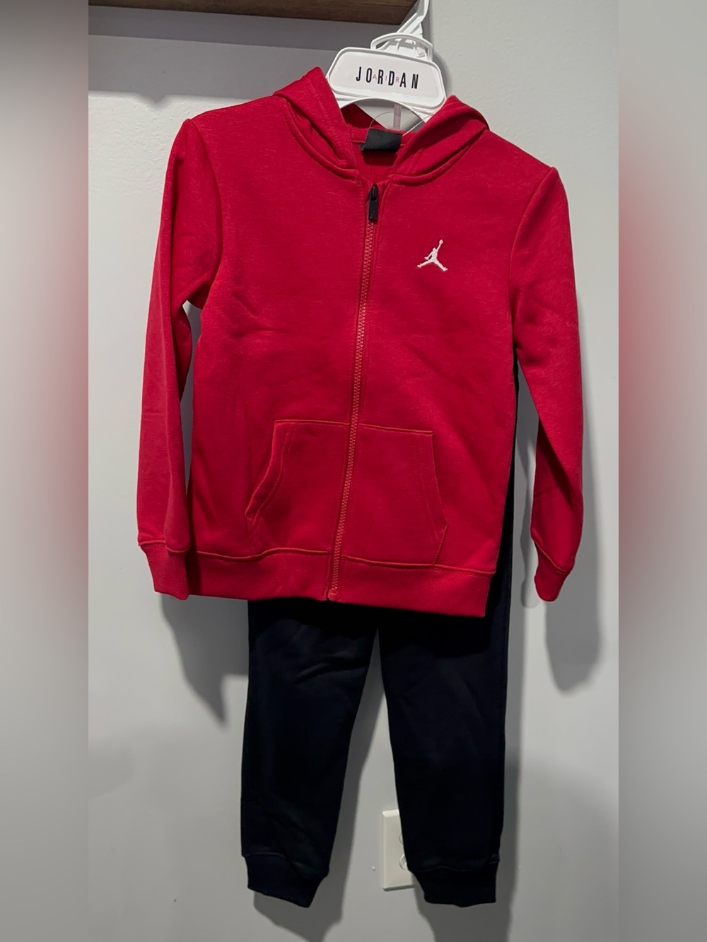 Jordan Boys 2-Piece Fleece Set Full-Zip Hooded Hoodie & Pants Red/Black Size 7